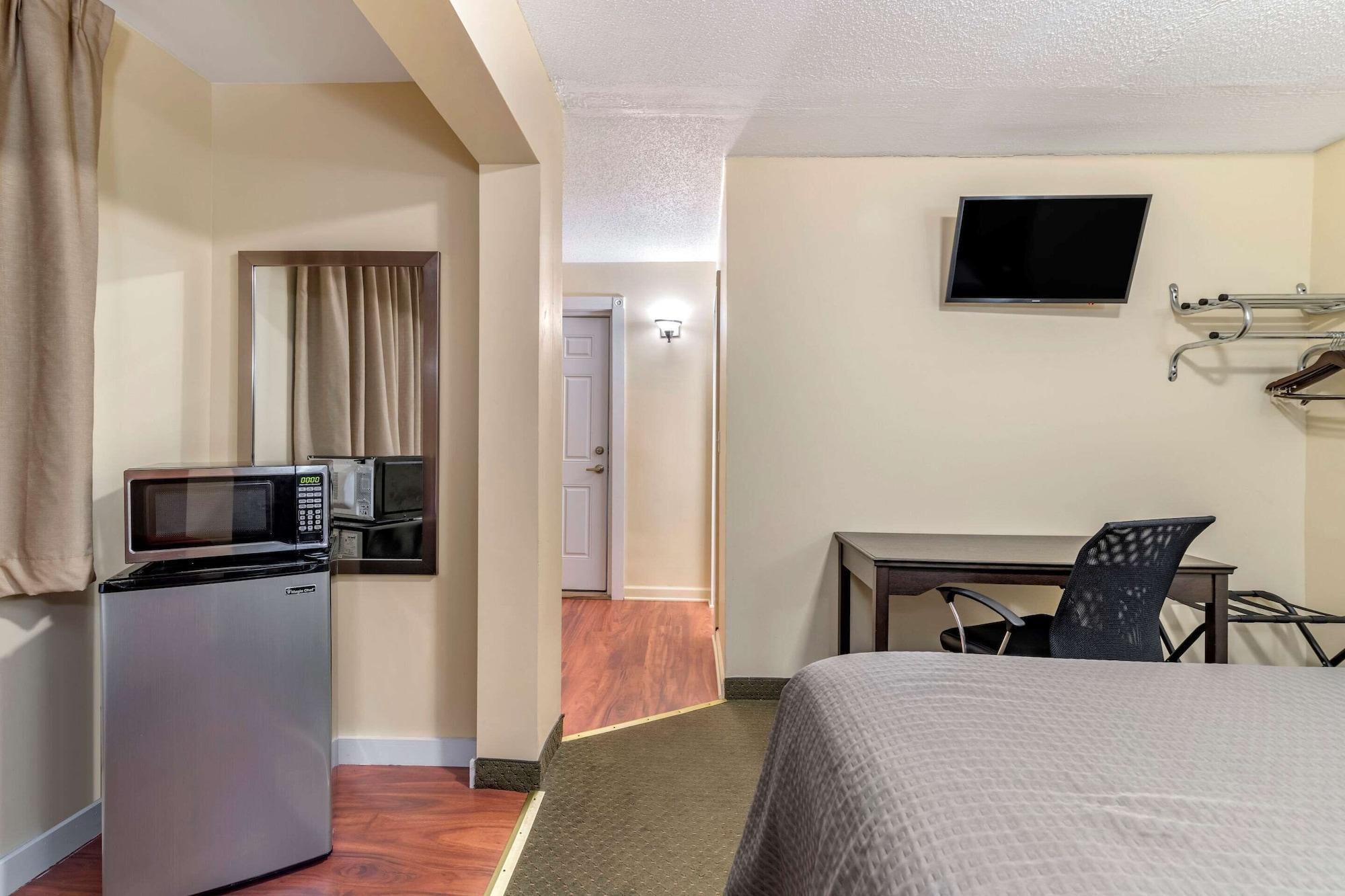 Rodeway Inn Lake George Outlets Zewnętrze zdjęcie