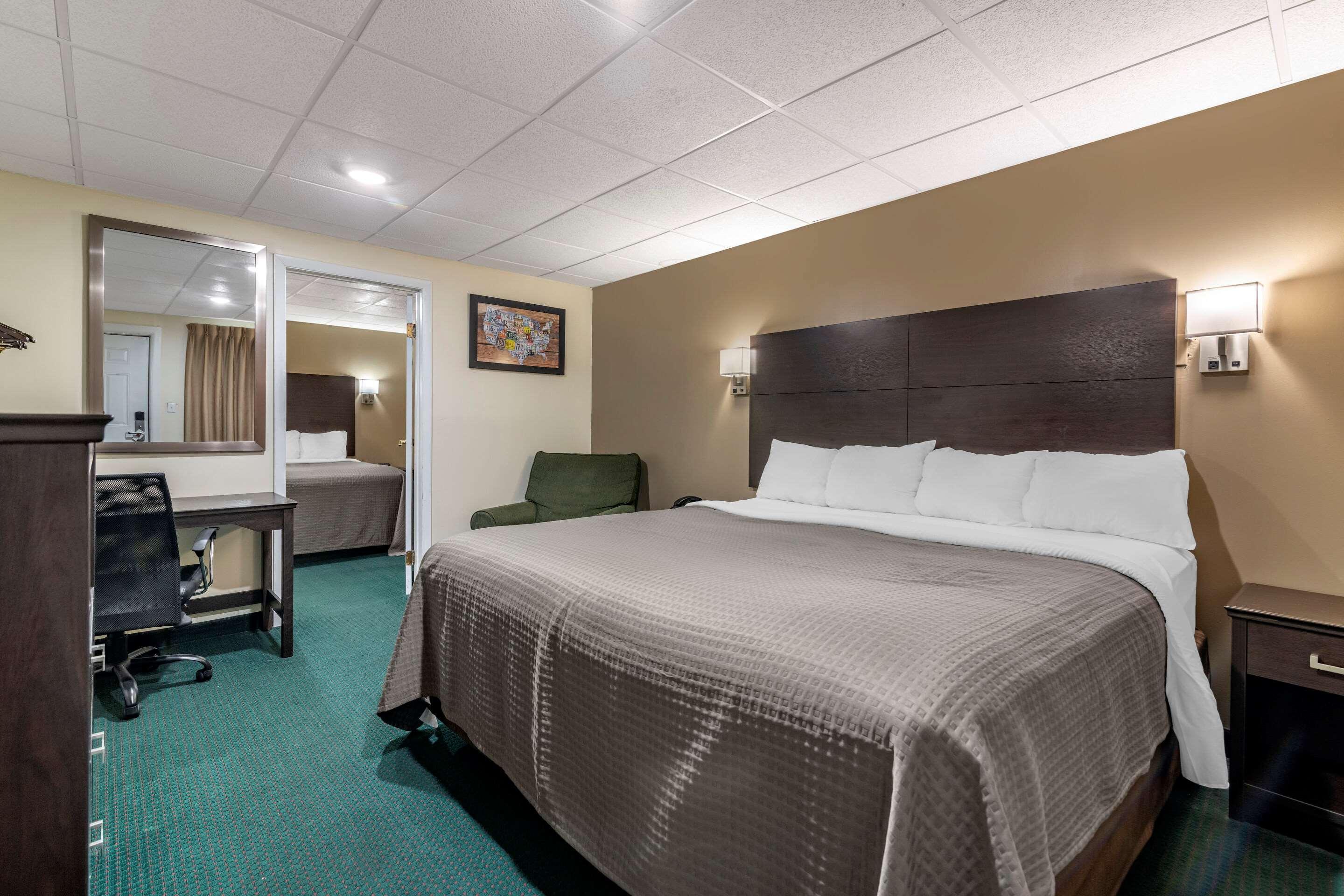 Rodeway Inn Lake George Outlets Zewnętrze zdjęcie
