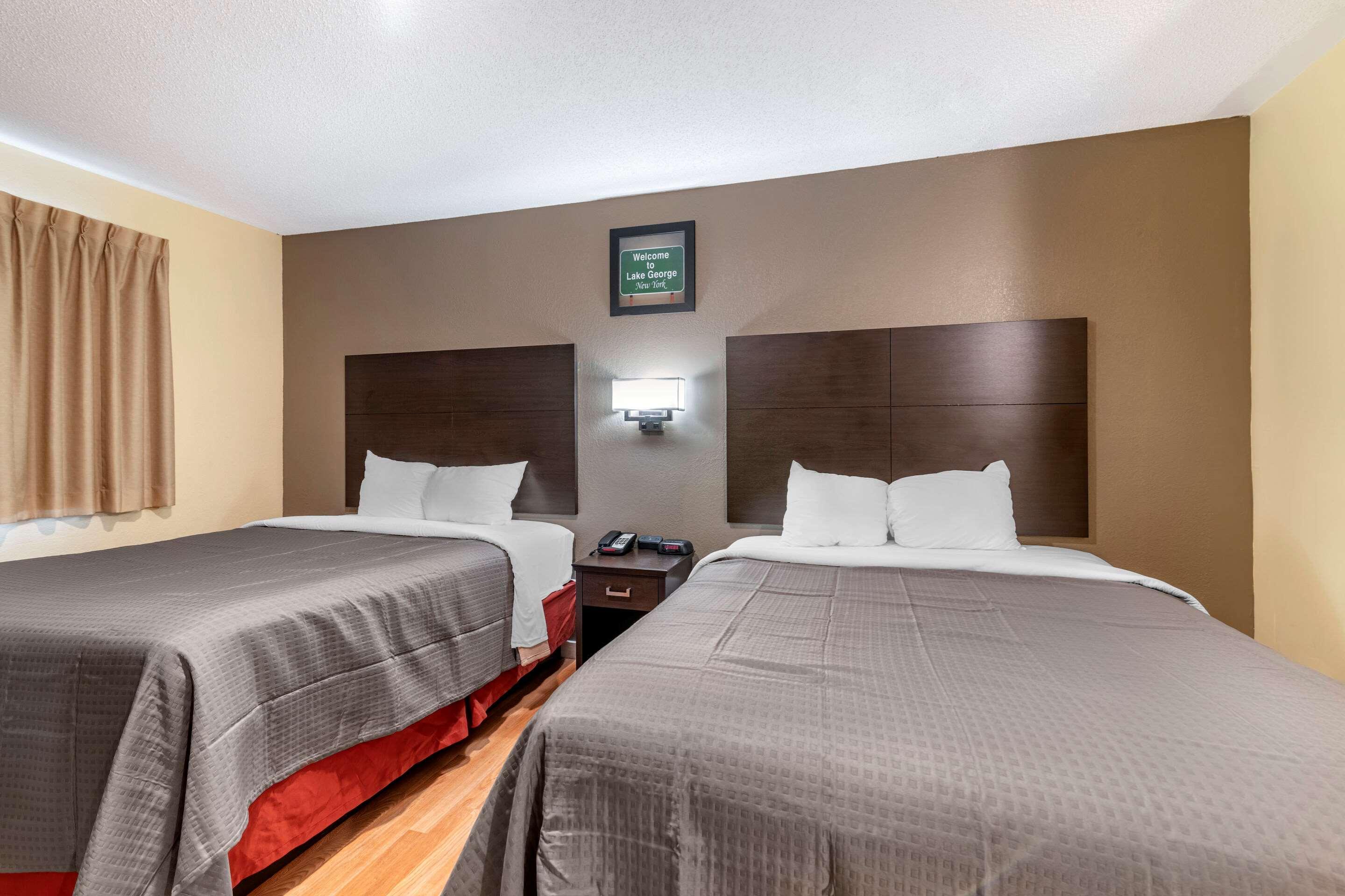 Rodeway Inn Lake George Outlets Zewnętrze zdjęcie