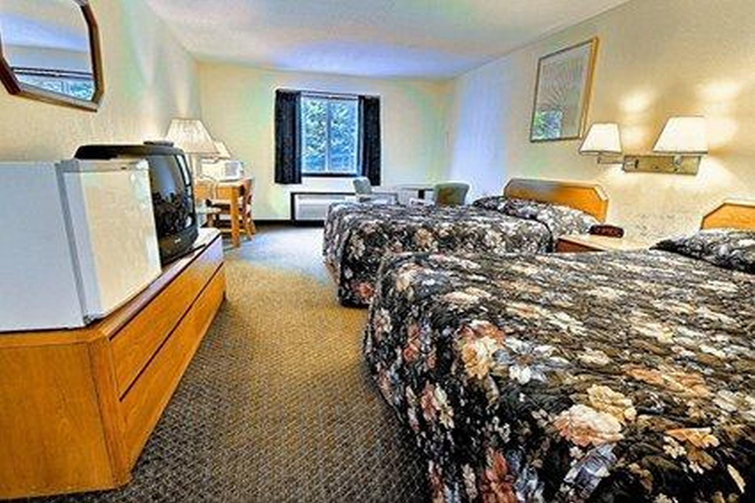 Rodeway Inn Lake George Outlets Zewnętrze zdjęcie