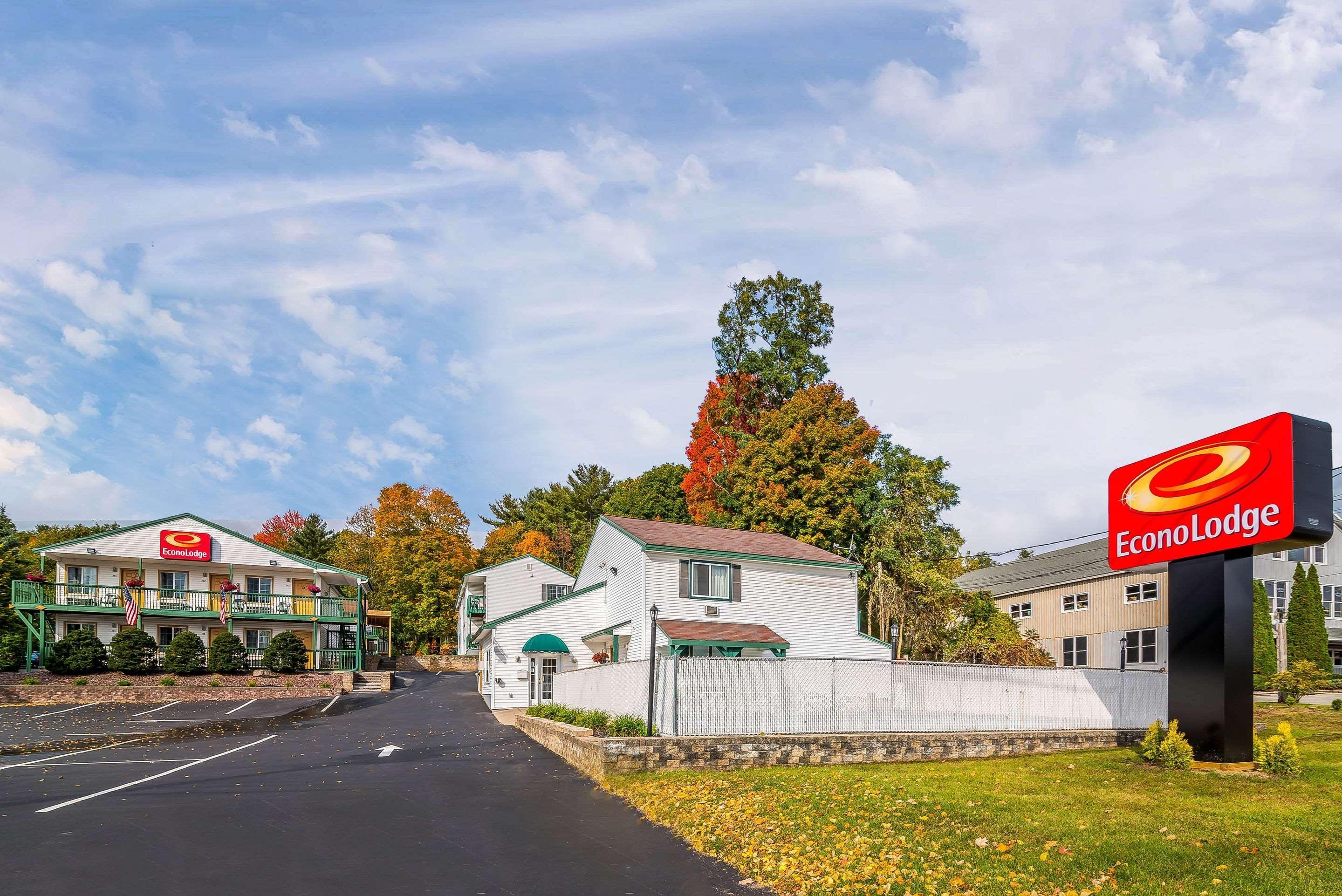 Rodeway Inn Lake George Outlets Zewnętrze zdjęcie